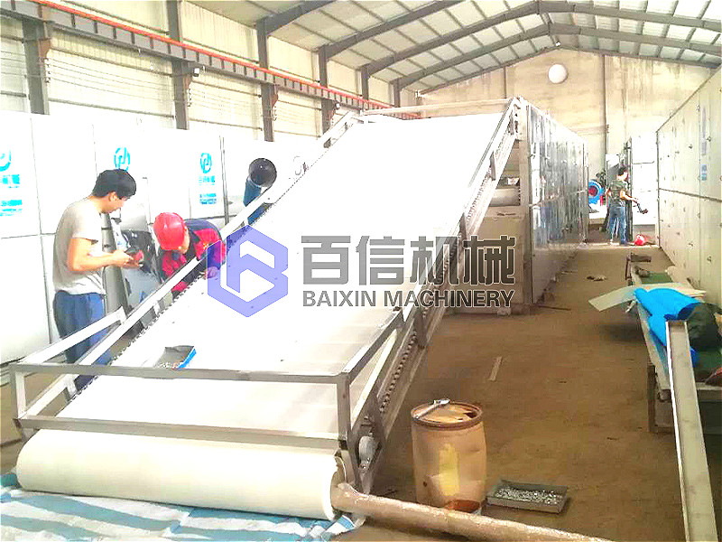 山藥烘干設(shè)備主要包含山藥切片機(jī)、烘干熱源，烘干主機(jī)，上料機(jī)，山藥包裝機(jī)、電源等配